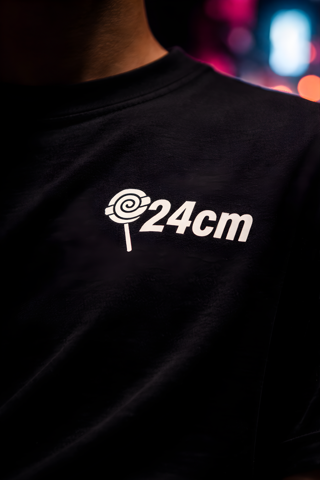24cm Dark Magnet Tee – Black Magnetic Streetwear T-Shirt